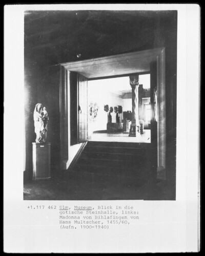Ulmer Museum, exhibition space, Gothic stone hall, on the left: Madonna von Bihlafingen by Hans Multscher