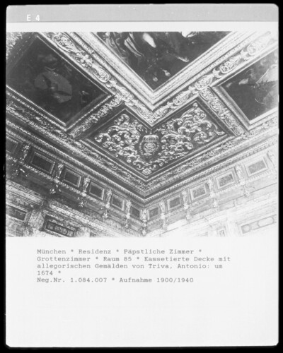 Casseated ceiling with allegorical paintings
