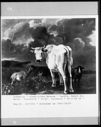 Animal figure group