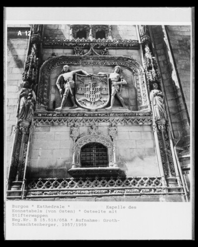 Coat of arms of the donors Pedro Fernández de Velasco and Mencía de Mendoza y Figueroa