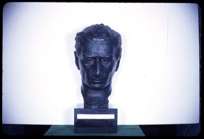 Bust of Herman Broch.