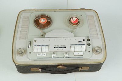 OMNIA - tape recorder