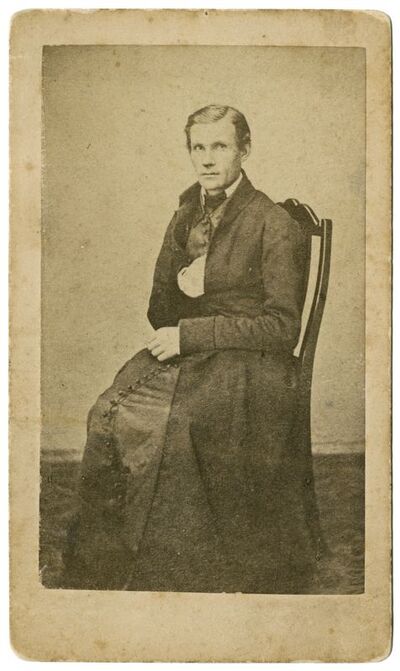 1863 m. sukilimo vado kunigo Antano Mackevičiaus portretinė fotografija.