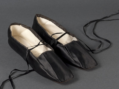 Pair of pointe shoes worn and inscribed by Tanaquil Le Clercq