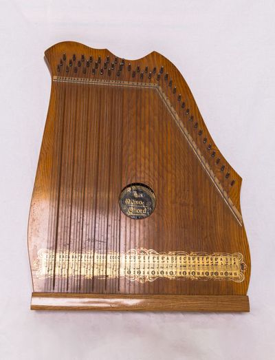 Zither | Europeana