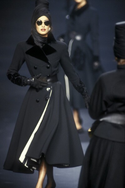 Valentino, Autumn-Winter 1992, Couture | Europeana