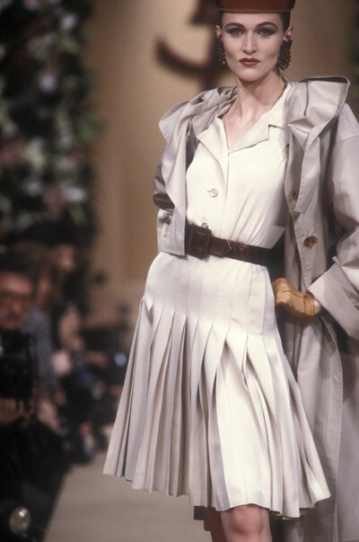 Yves Saint Laurent, Spring-Summer 1991, Couture | Europeana