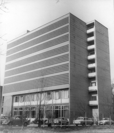 Deutsche Nationalbibliothek (DNB) Frankfurt/Main. Bücherturm | Europeana