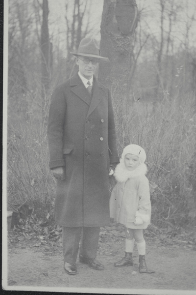 Jacob and Renate Picard in park Portraits Family | Europeana