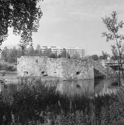 Kajaanin linna kaupunkimaisemassa | Europeana