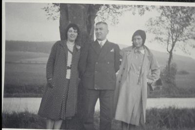 Hecht family Portraits Groups Europeana