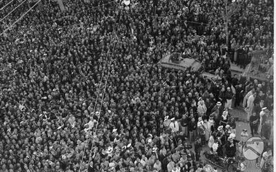 Trapani crowd of people framed from above in Piazza Vittorio Veneto in ...