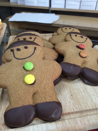 gingerbread men smiling | Europeana