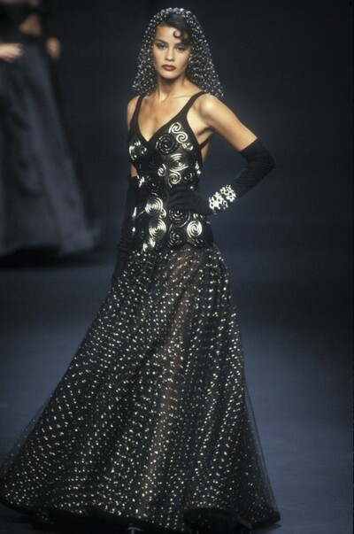 Valentino, Autumn-Winter 1992, Couture | Europeana