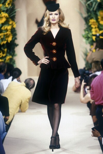 Yves Saint Laurent, Autumn-Winter 1994, Couture | Europeana